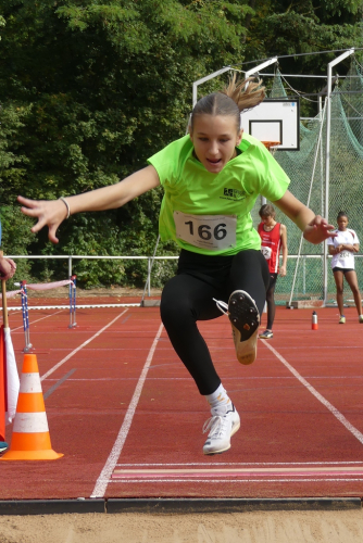 230930-10.-Kreisvergleich-Roth-Julia-Weit