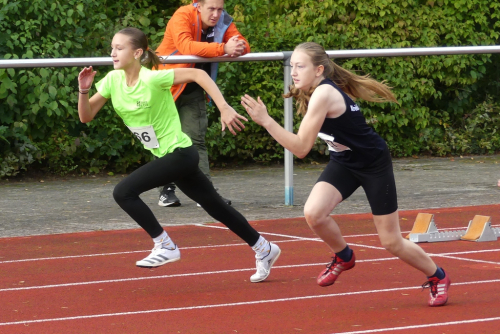 230930-9.-Kreisvergleich-Roth-Julia-75-m