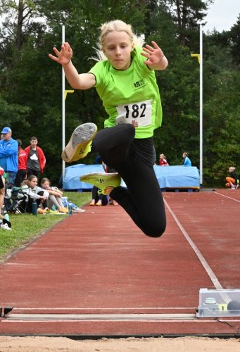 250927-6.-Kreisvergleich-Roethenbach-Sina-Weit